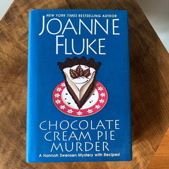 6pc Cozy Mystery Novel Set - Picture 6 of 13